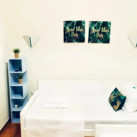 Deluxe Perea * Peraía
